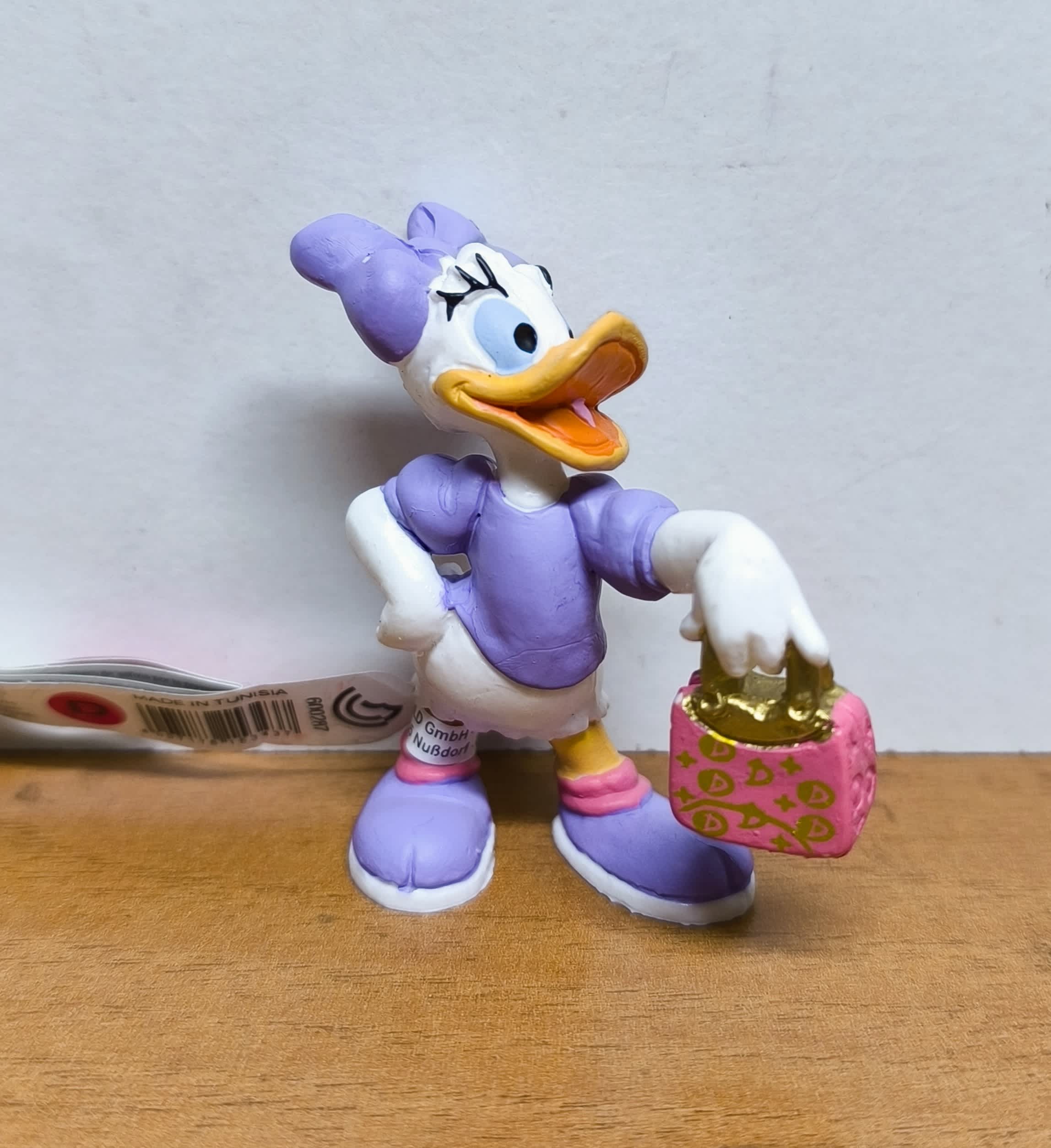 Daisy con Bolso