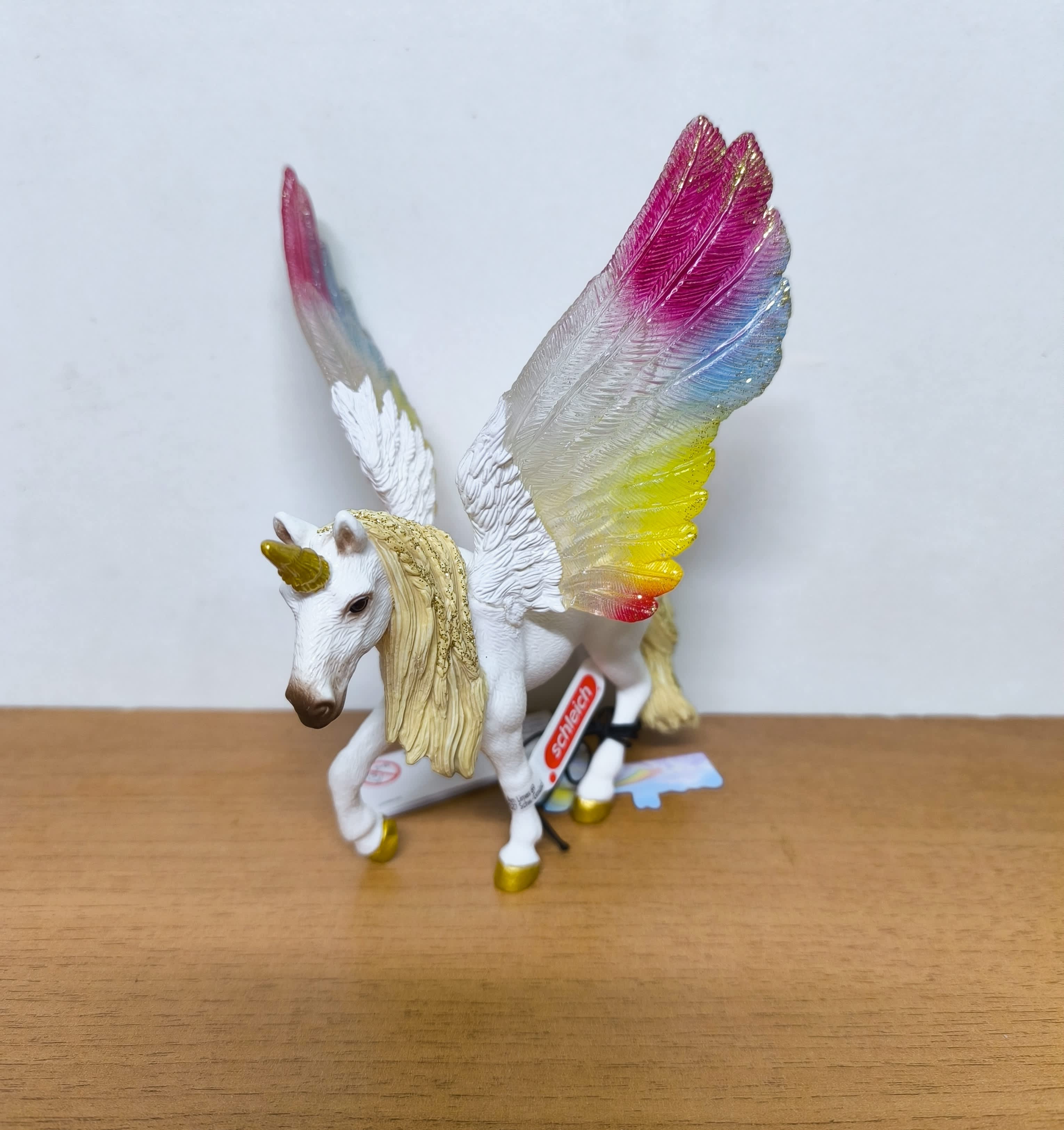 Unicornio Arcoíris Alado
