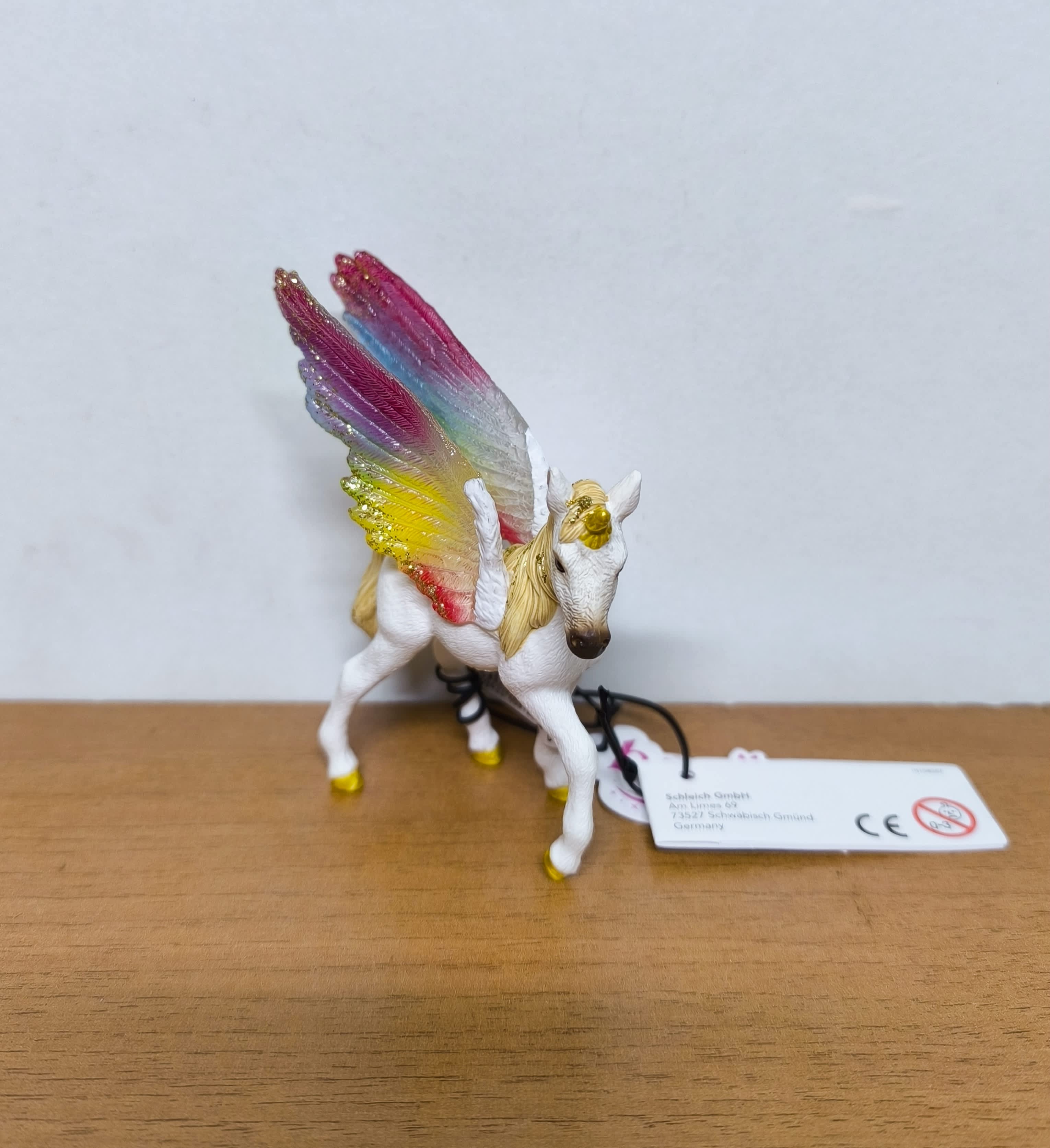 Unicornio Arcoíris Alado Potro